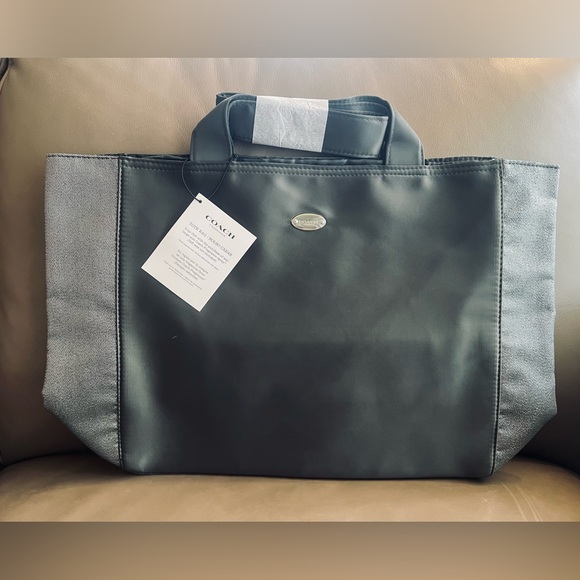 Coach Elegant Black 🖤 and Gray🩶 Metallic Tote - Picture 3 of 17